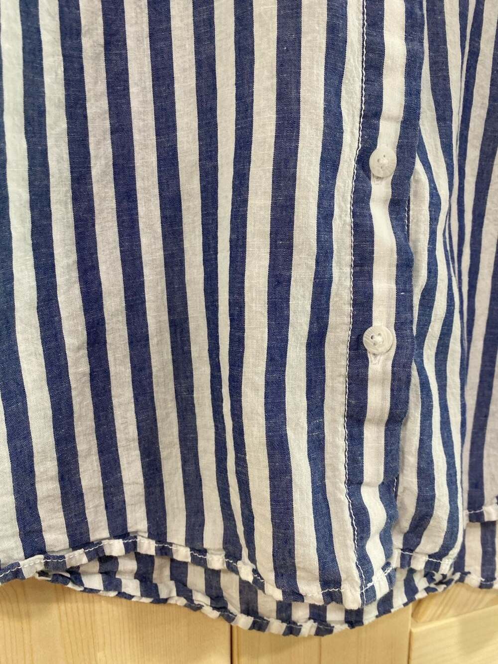 Lola River Women's Blue and White Striped Short Sleeve Button-Down Shirt size La - Picture 4 of 8